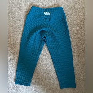 Cropped Teal Booty by Brabants Croco skin leggings